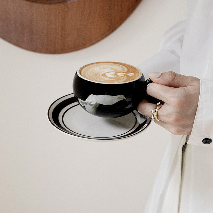 Ensemble tasse à café et soucoupe en céramique Creative pour femmes
