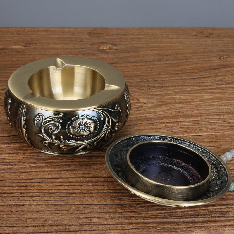 Retro European Style Creative Metal Personality Green Ancient Ashtray With Lid