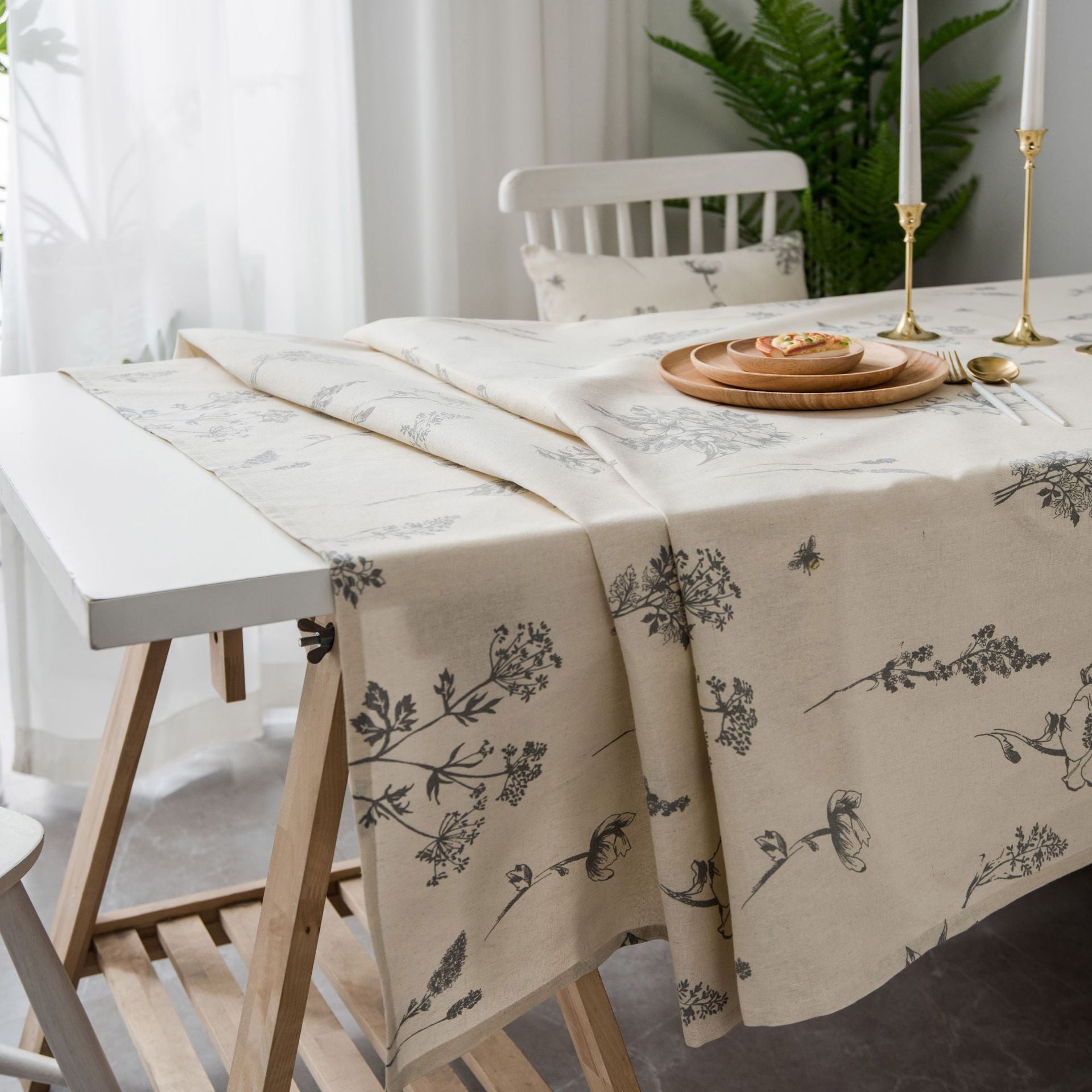 Bee Grey Flower Print Sketch Tablecloth