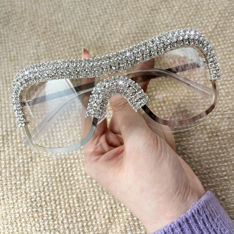Nouvelles lunettes de soleil tendance pour femmes avec diamants