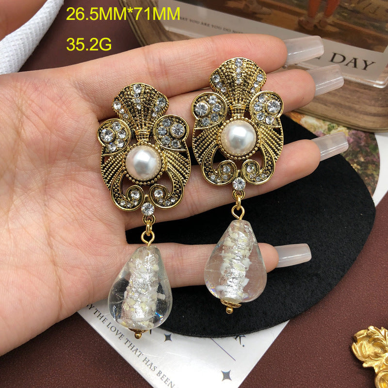 Boucles d'oreilles rétro au design vieilli, perles et strass