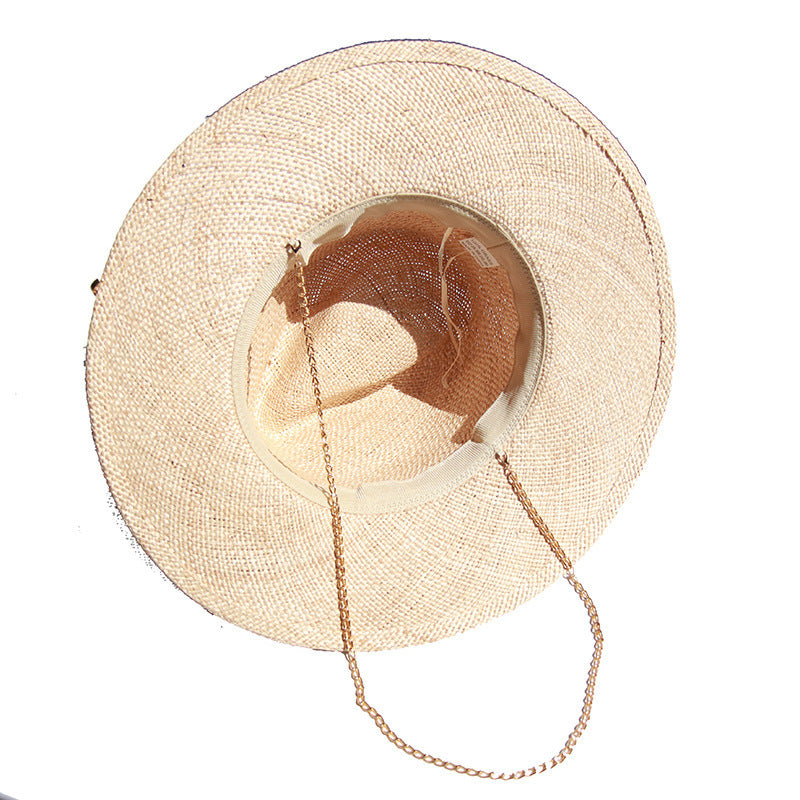 Chapeau de paille d'été pour femme avec chaîne dorée
