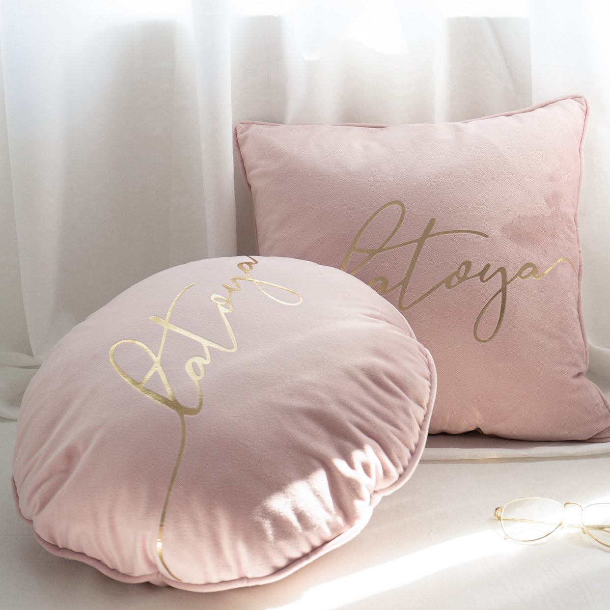Nordic Style Ins Girl Heart Round Velvet Cushion Pillow