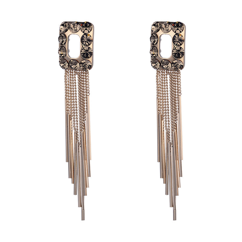 Boucles d'oreilles exagérées de personnalité, les tendances de la mode sont irrégulières