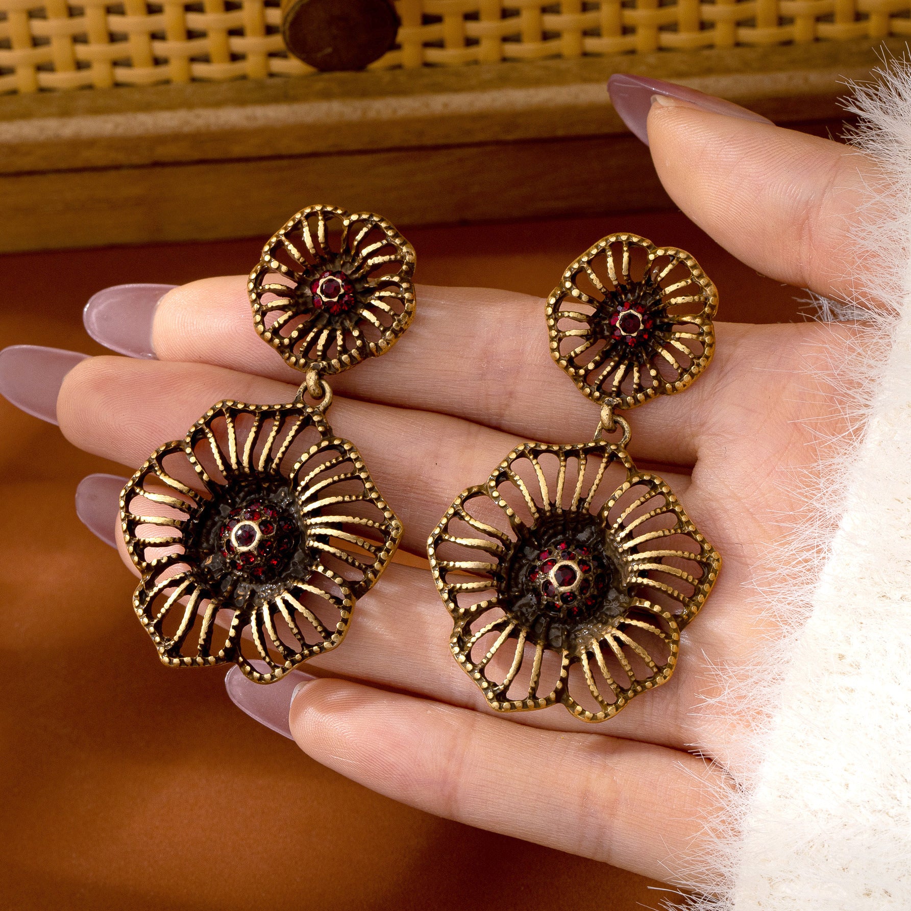 Vintage Distressed Hollow Out Design Womens Earrings