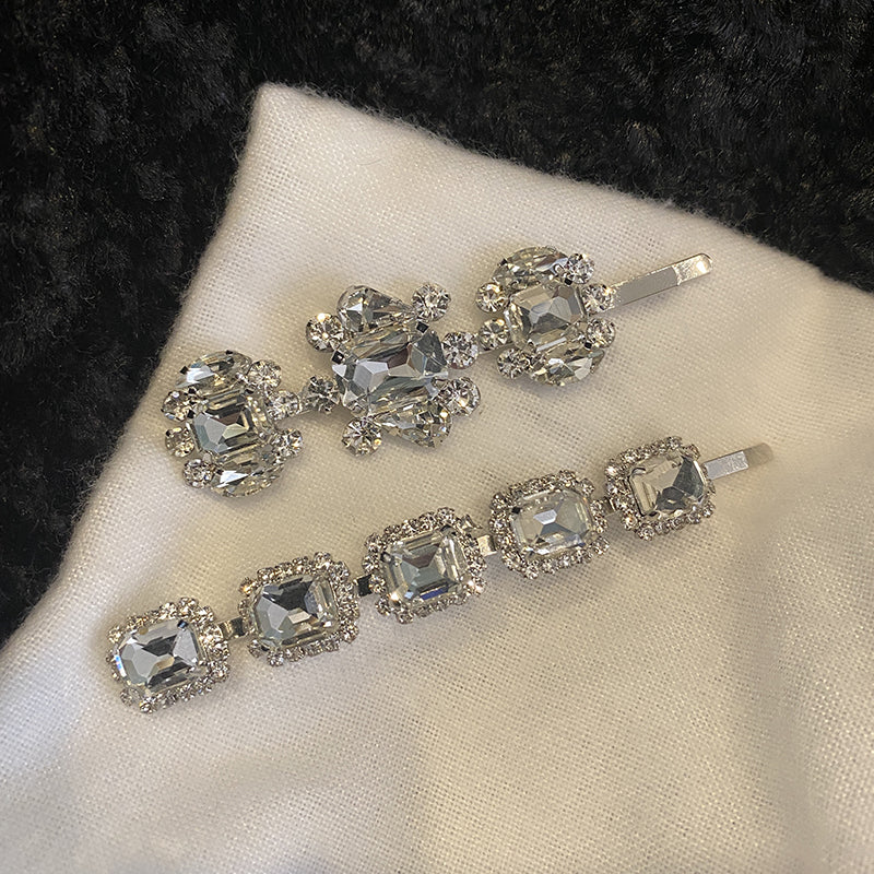 Pince à cheveux latérale sertie de strass