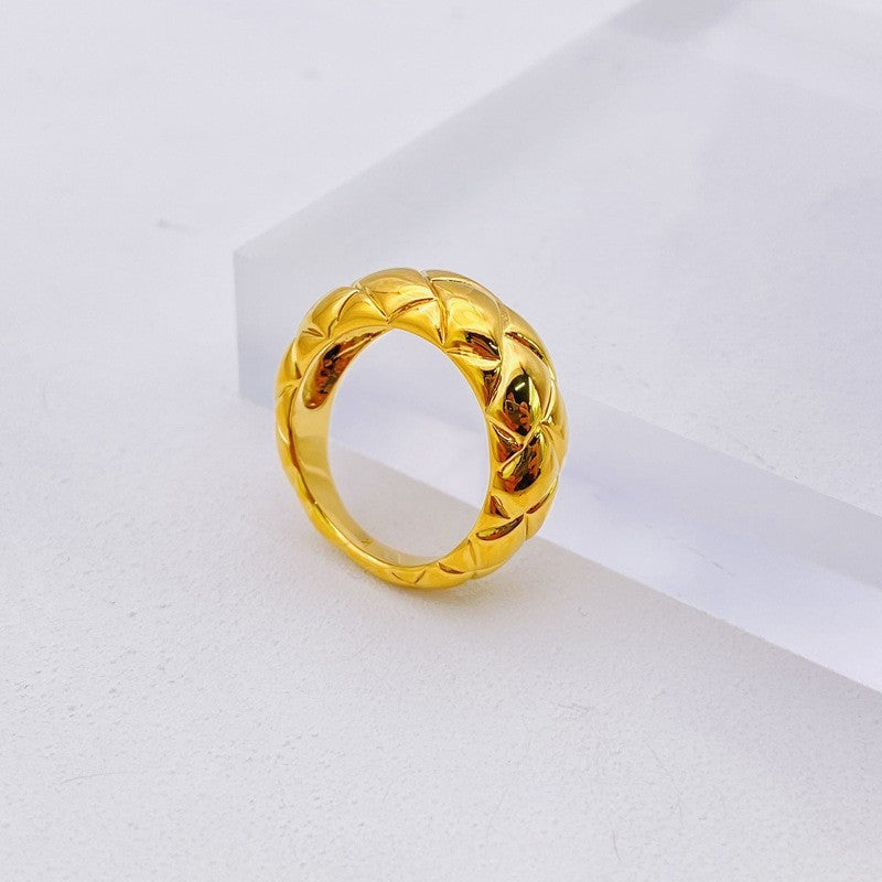 Women's Fashion Simple Plaid Wide Face Ring