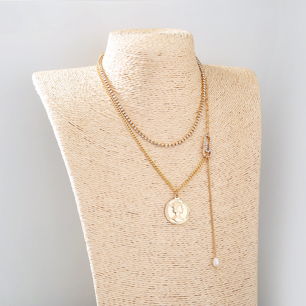 European and American foreign trade hot-selling jewelry, claw chain queen portrait double necklace, diamond-encrusted safety paper clip stitching necklace