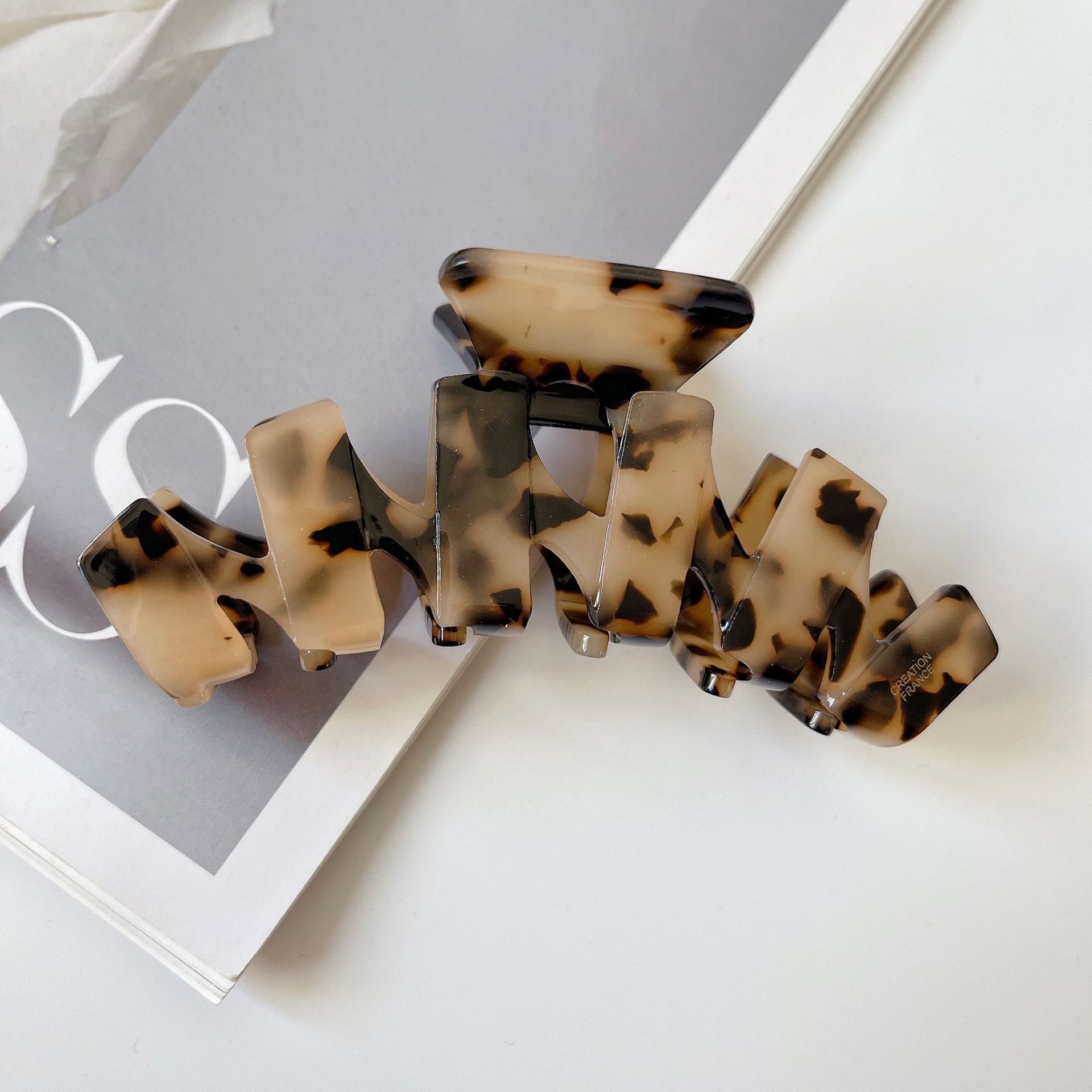 Elegant Acetate Large Back Head Updo Shark Clip