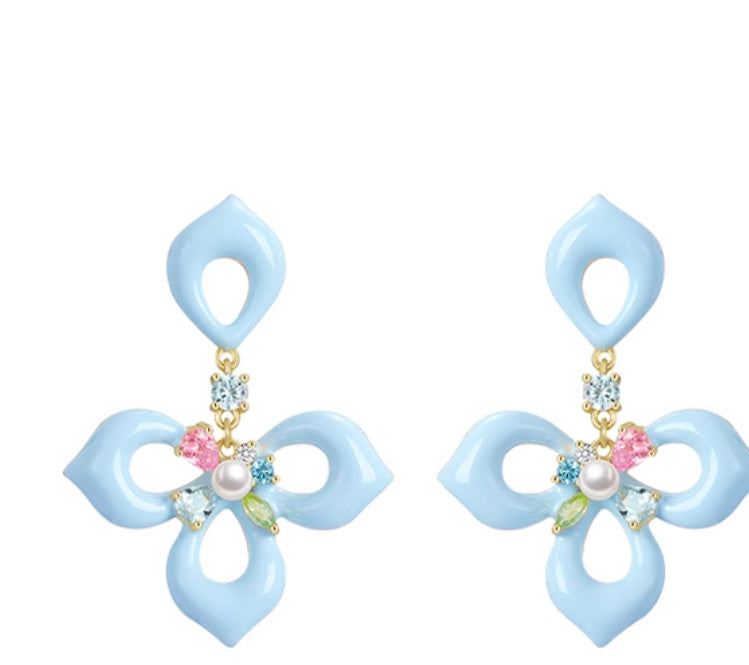 Boucles d'oreilles fleur bleue pour femme