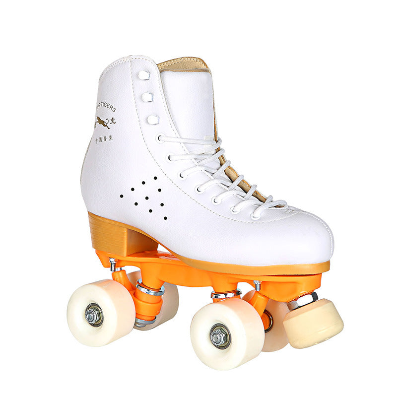 Patins à roulettes noirs à quatre roues avec frein réglable et roues en PU