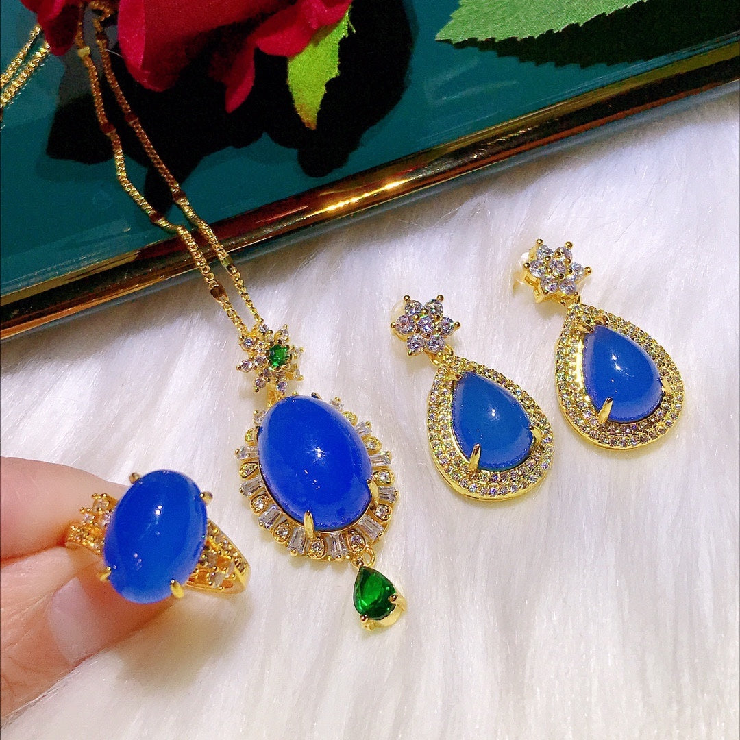 Parure de luxe en calcédoine saphir bleue