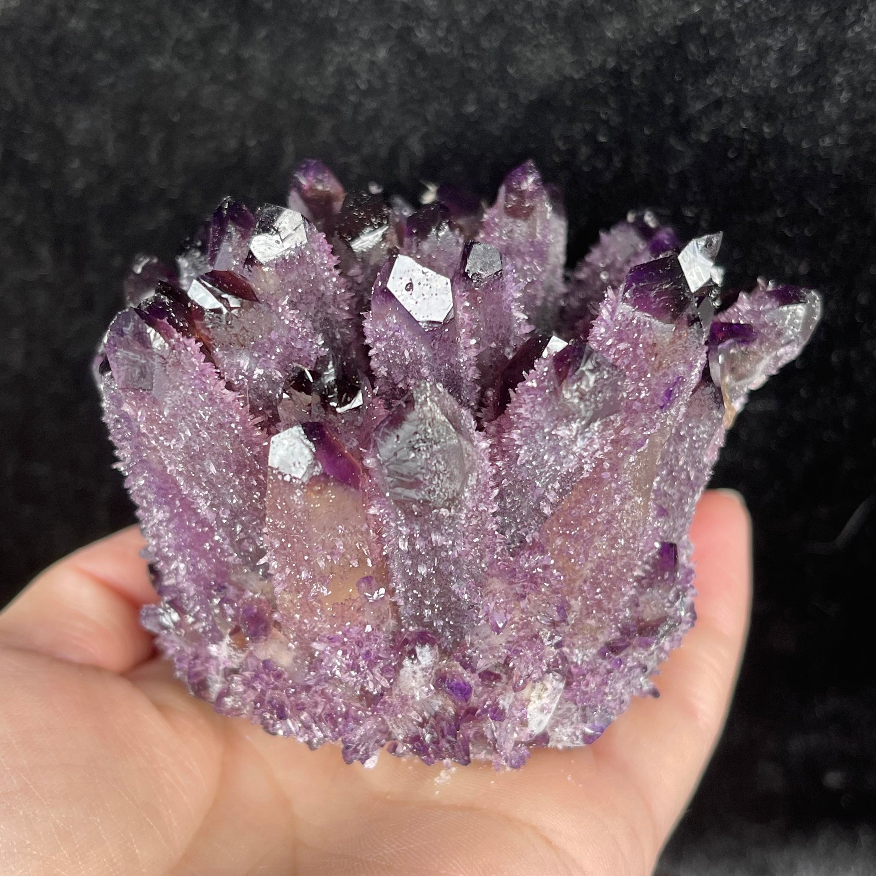 Fashion Natural Amethyst Power Stone Mineral Ornaments