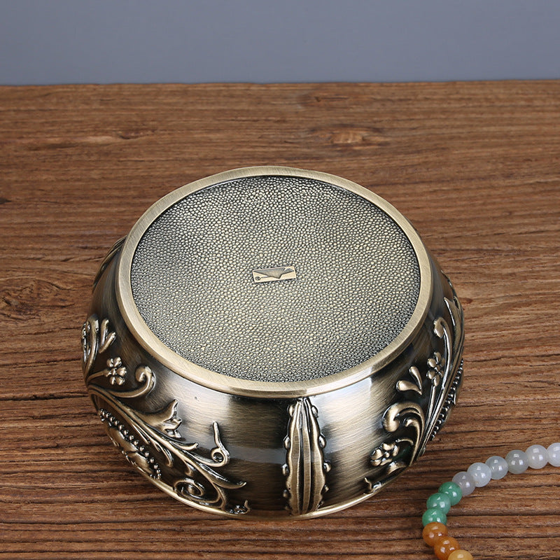 Retro European Style Creative Metal Personality Green Ancient Ashtray With Lid