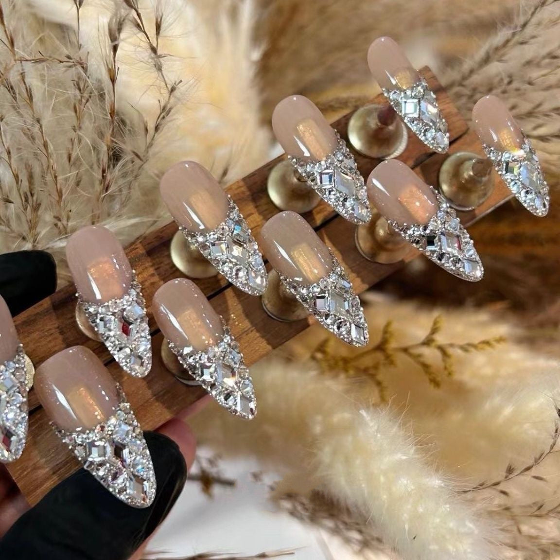 Women's Fashion Diamond Long Wear Armor