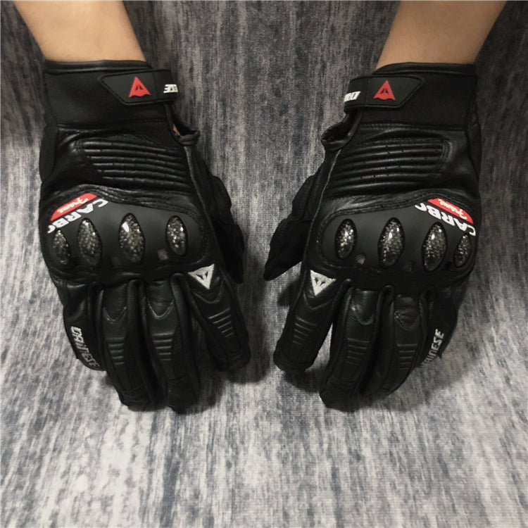 Anti-slip wear-resistant gloves for motorcycle riding