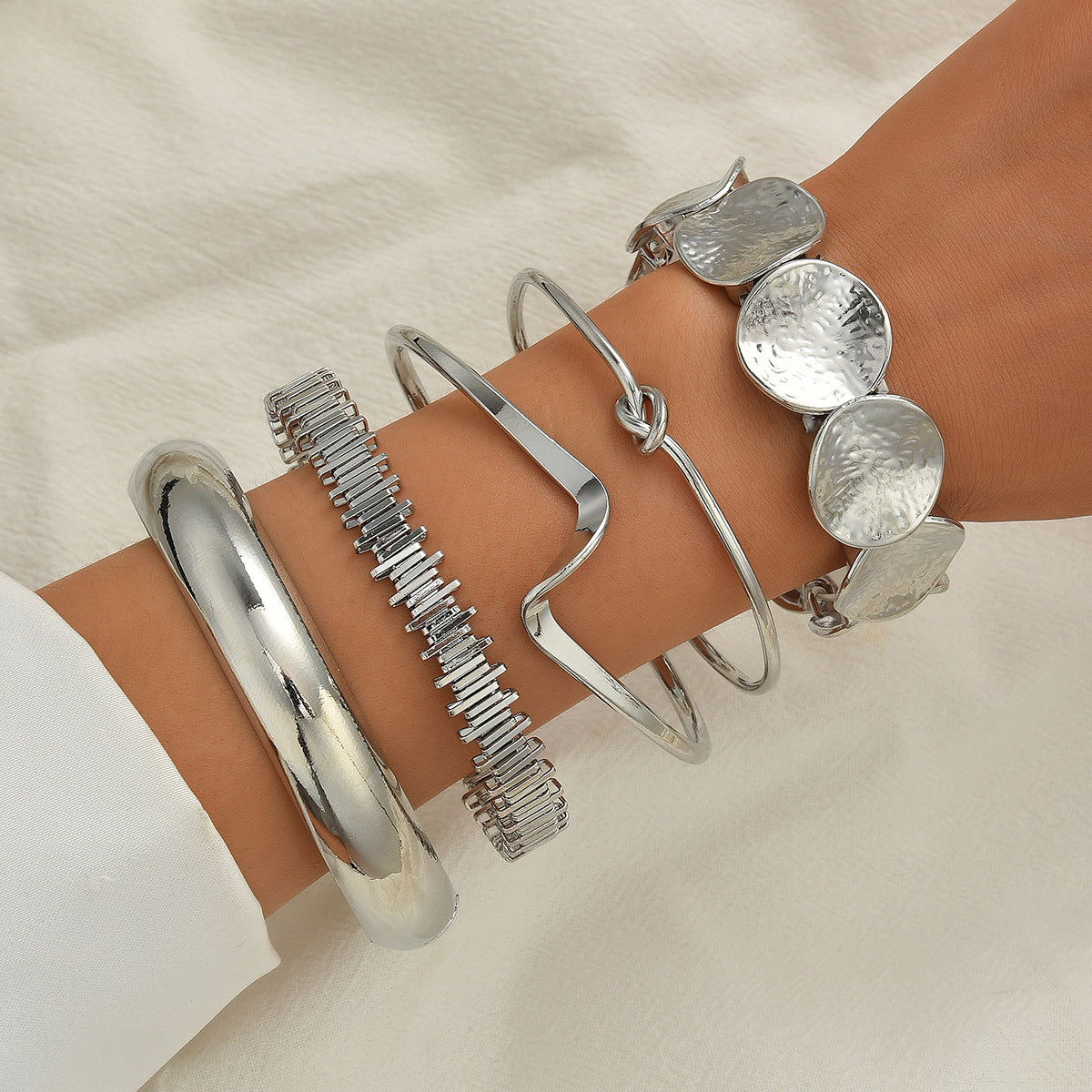 Bracelet Chaîne Rétro Minimaliste Pour Femmes Design Ouvert Style Mixte Tendance