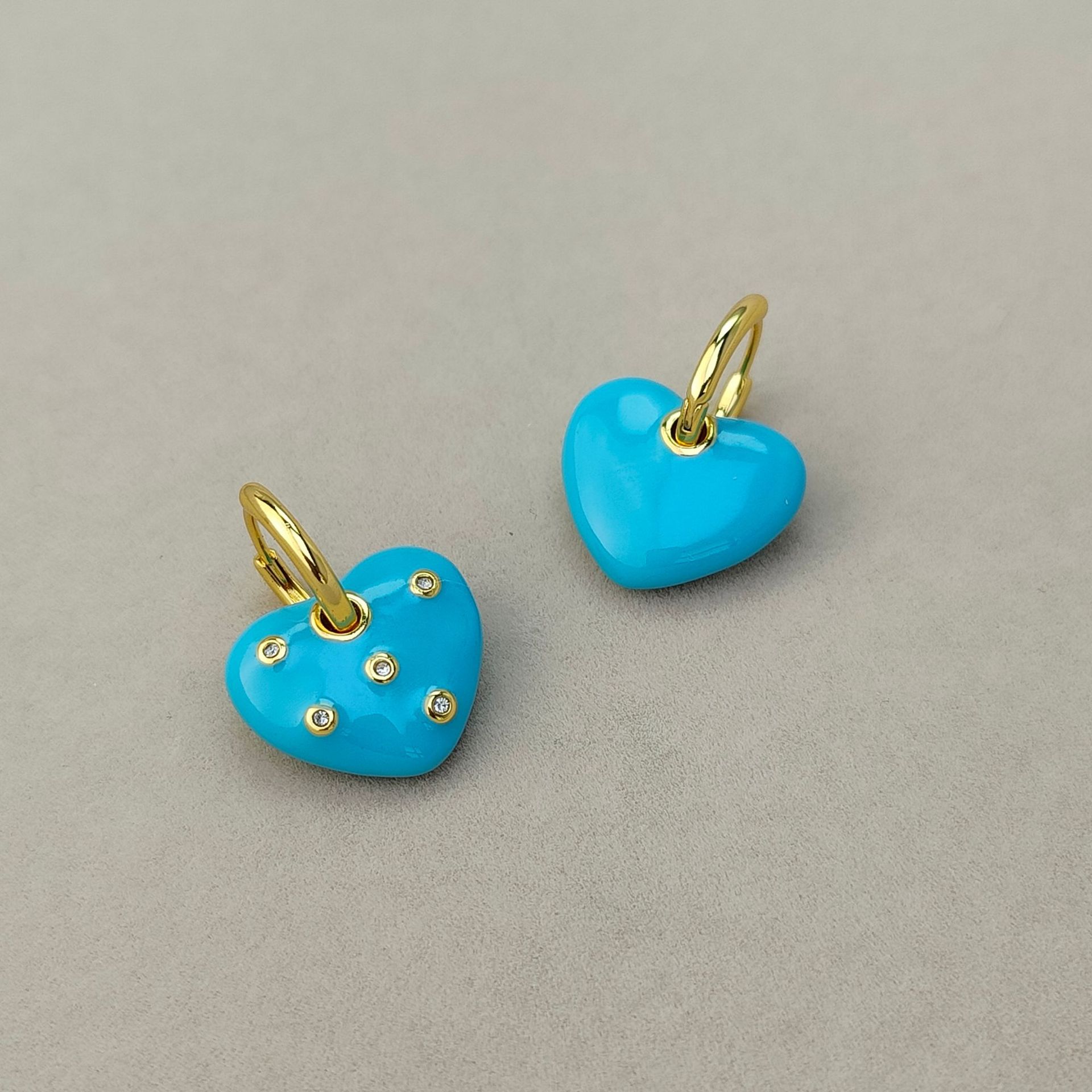 Light Luxury Temperament Niche Irregular Twisted Texture Earrings