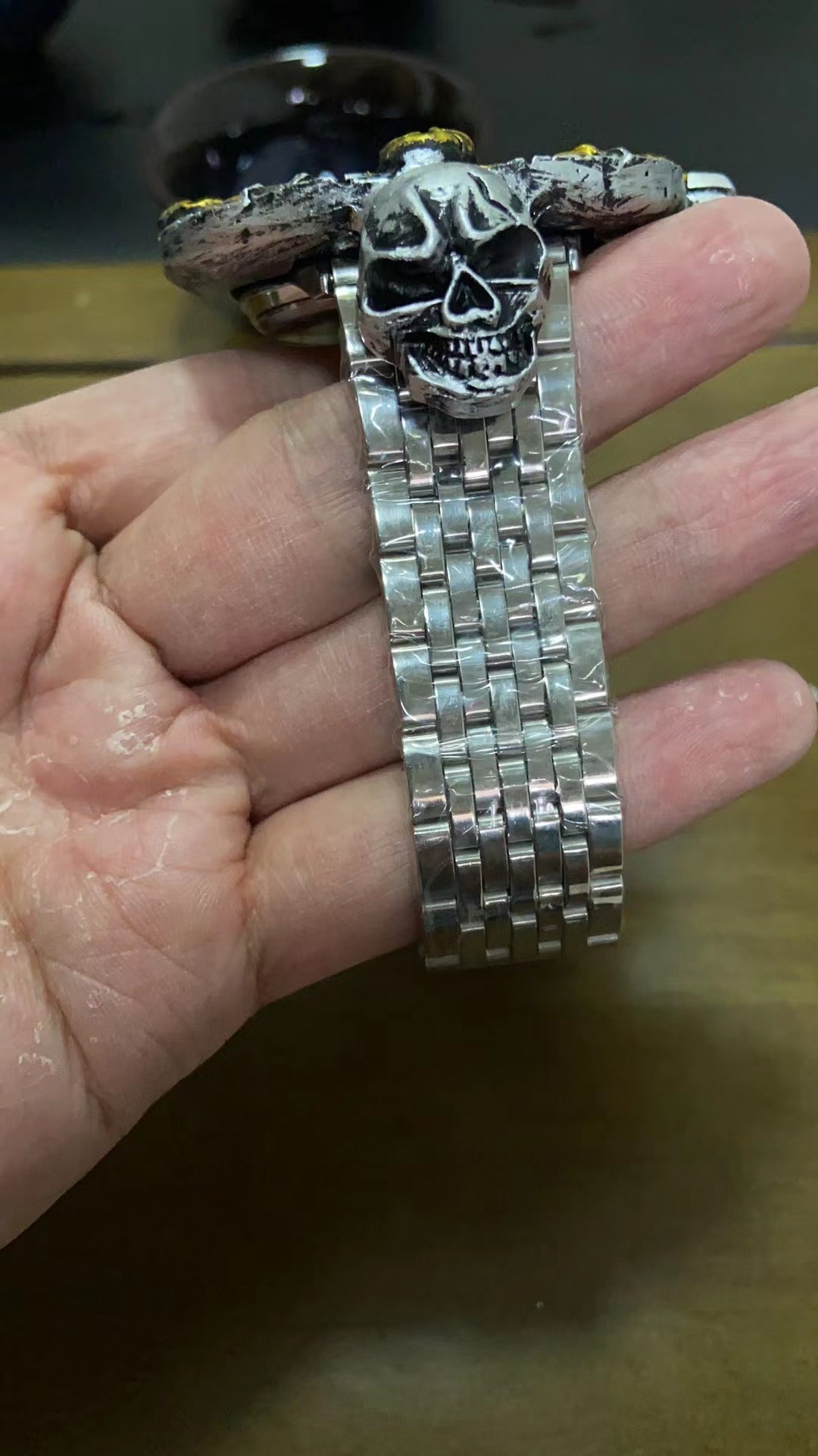 Nouveau Bracelet de Montre Électronique en Résine Crâne Faits Main