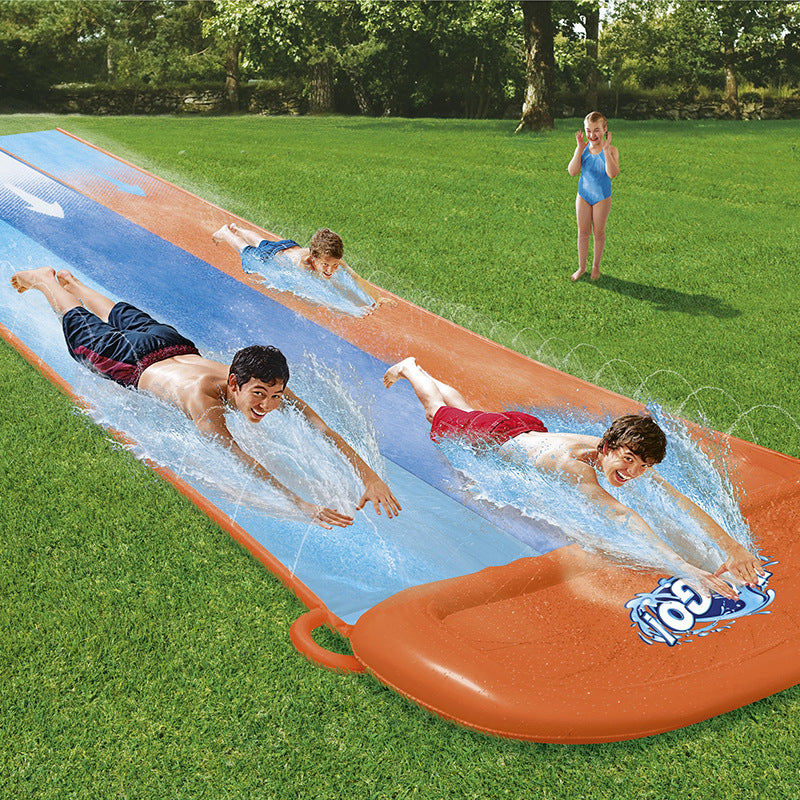 Three-person Surfing Water Skiing Walkway Outdoor Park Lawn Water Spray