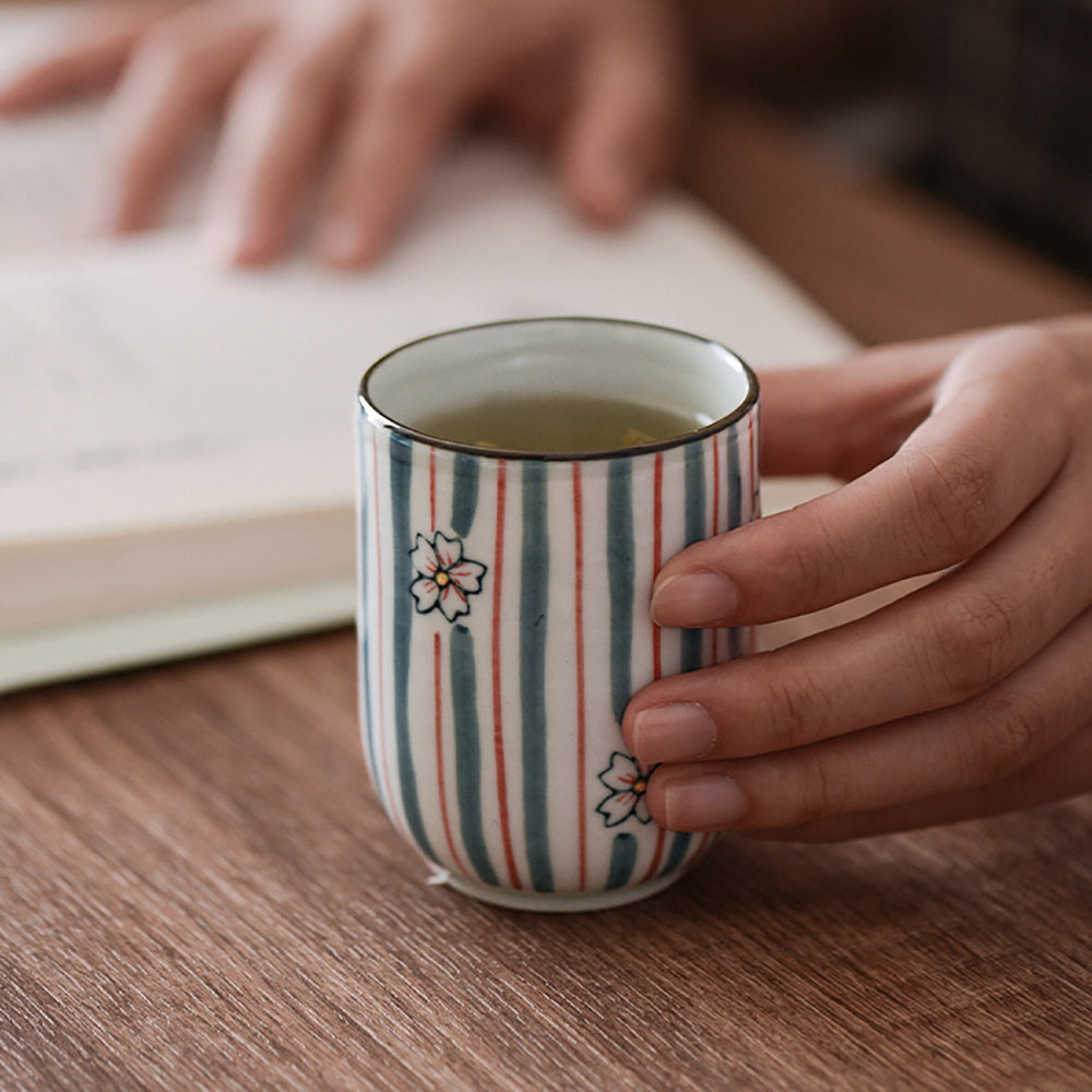 Petite Tasse à Thé en Céramique Droite Maison