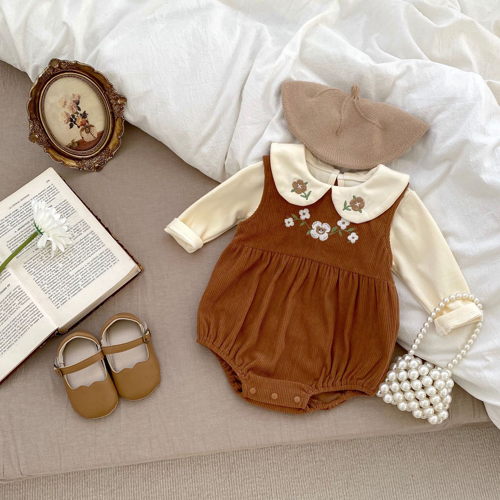 Baby Autumn Clothing Corduroy Embroidered Suspender Romper Western Style Sleeveless Onesie Triangle Jumpsuit Climbing