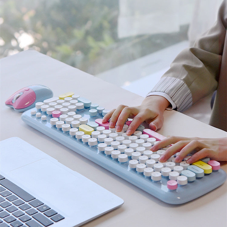 Ensemble clavier et souris sans fil mignons de dessin animé
