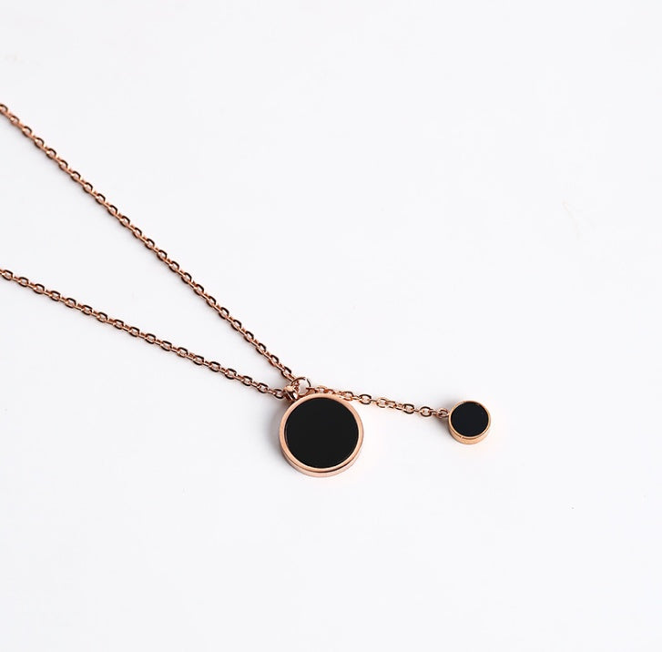 Temperament short clavicle chain titanium steel simple necklace female wild sweater chain spring and summer dress accessories decorative pendant