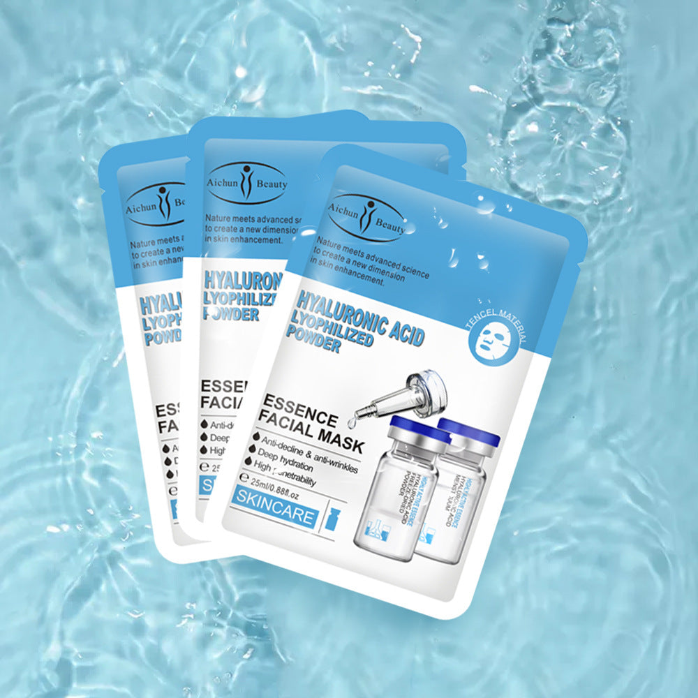 Moisturizing Facial Mask The Skin And Brightens The Face