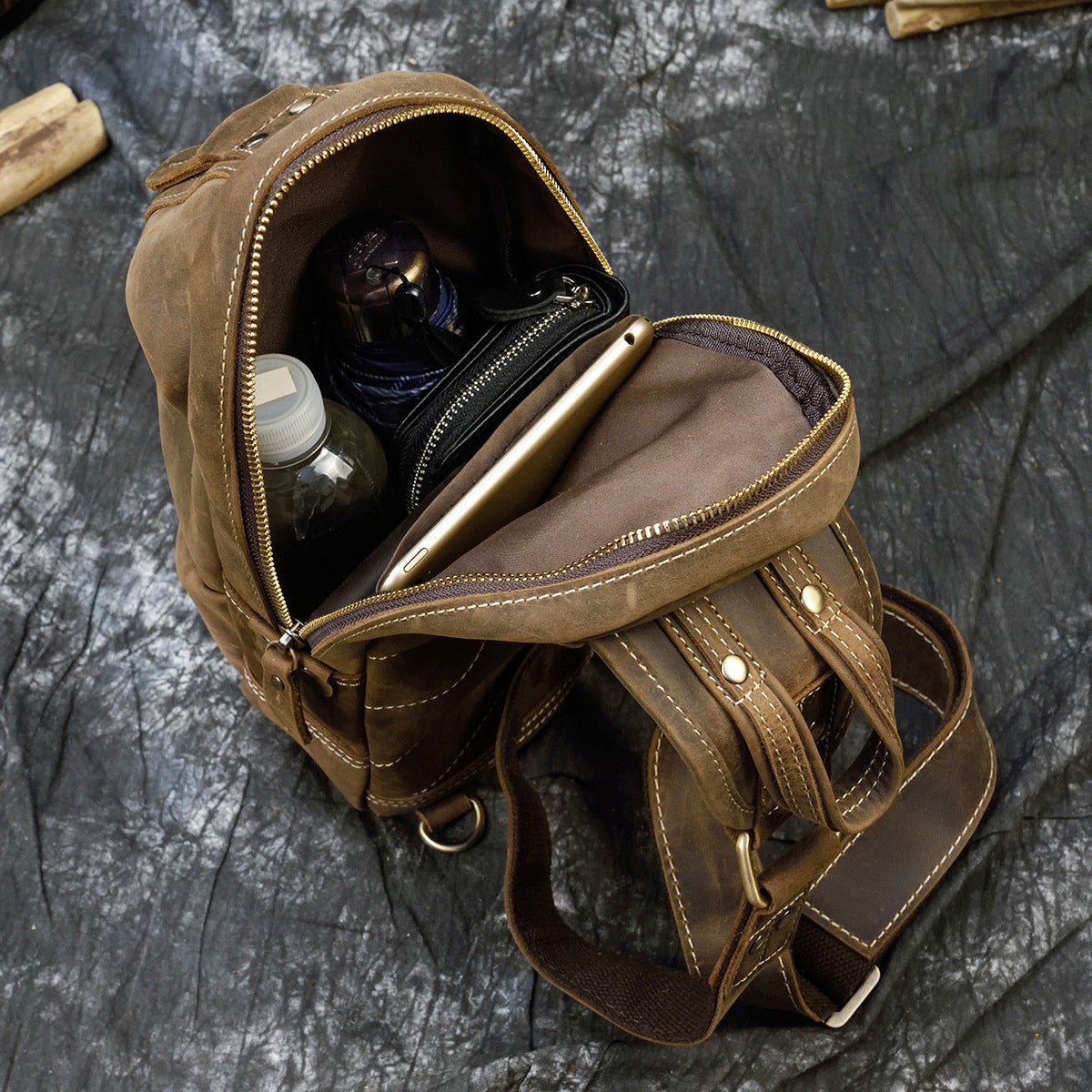 Sac de poitrine en cuir grande capacité pour homme