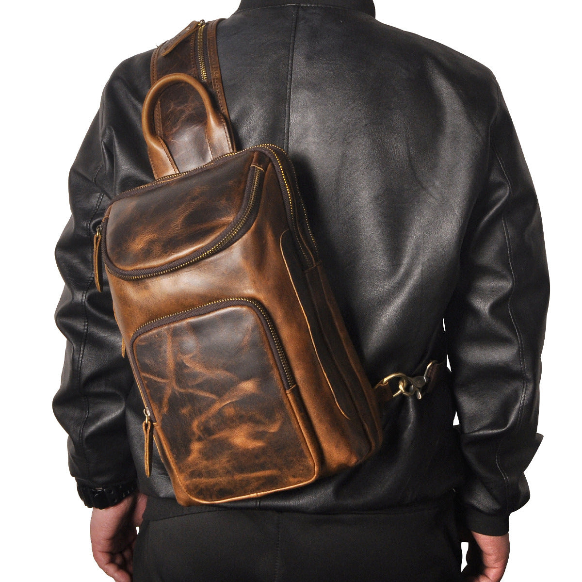 Sac de poitrine rétro pour homme en cuir de vachette « Crazy Horse »