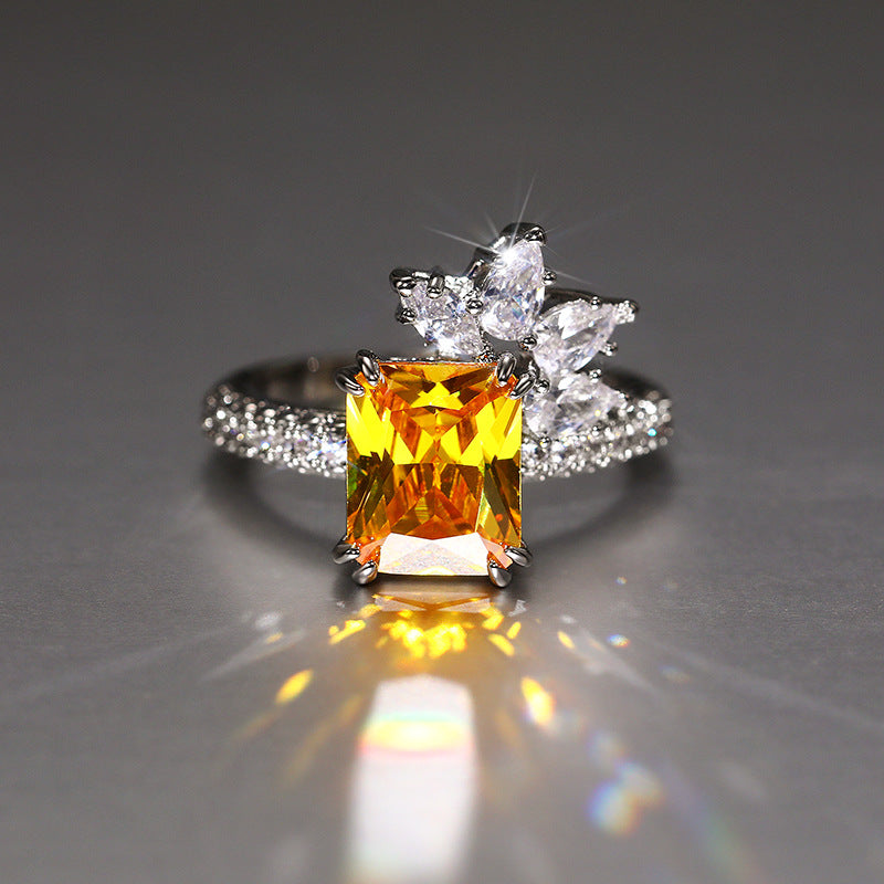 Bague vintage élégante avec zircon et diamant taille princesse