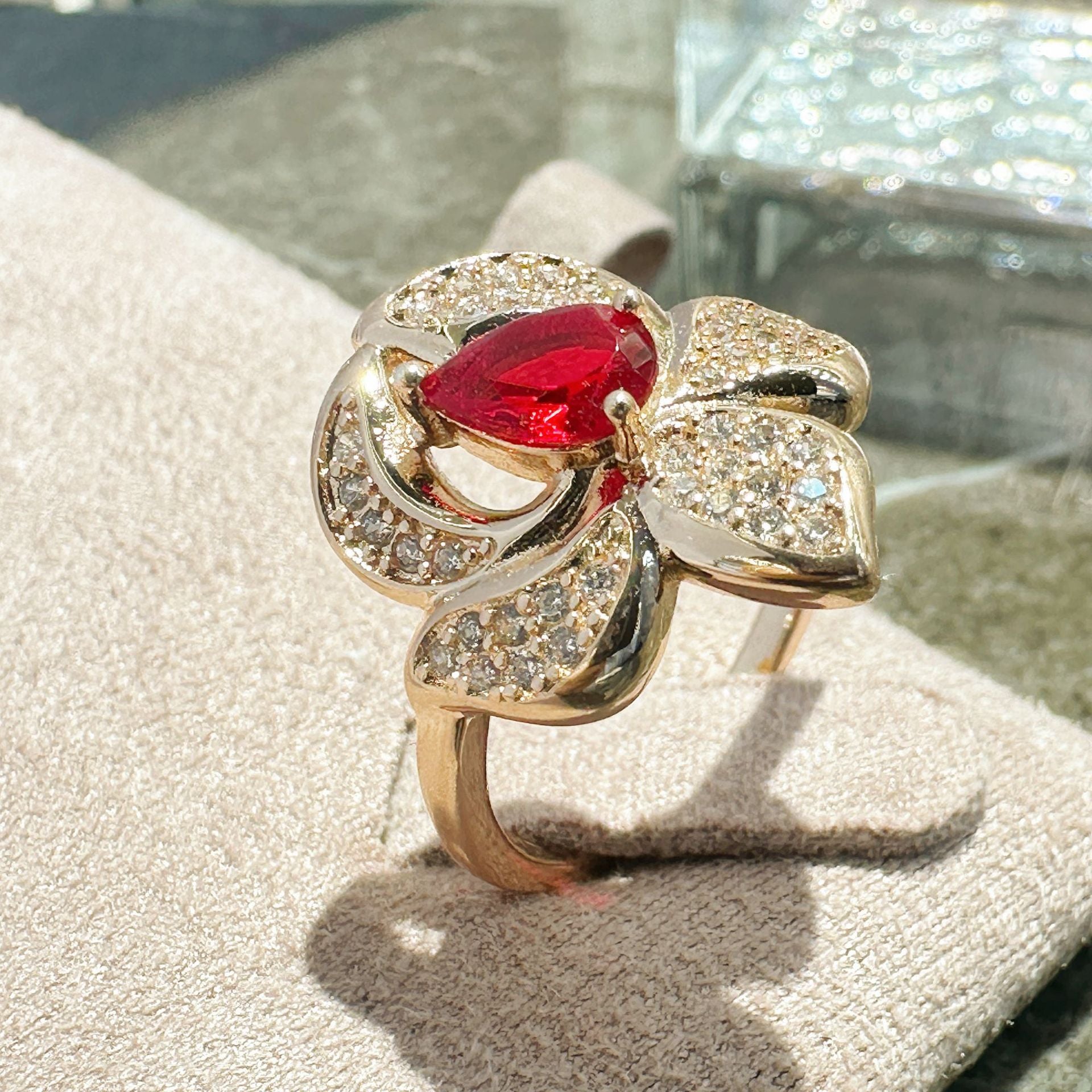 Bague de couleur en or violet qui ne ternit pas