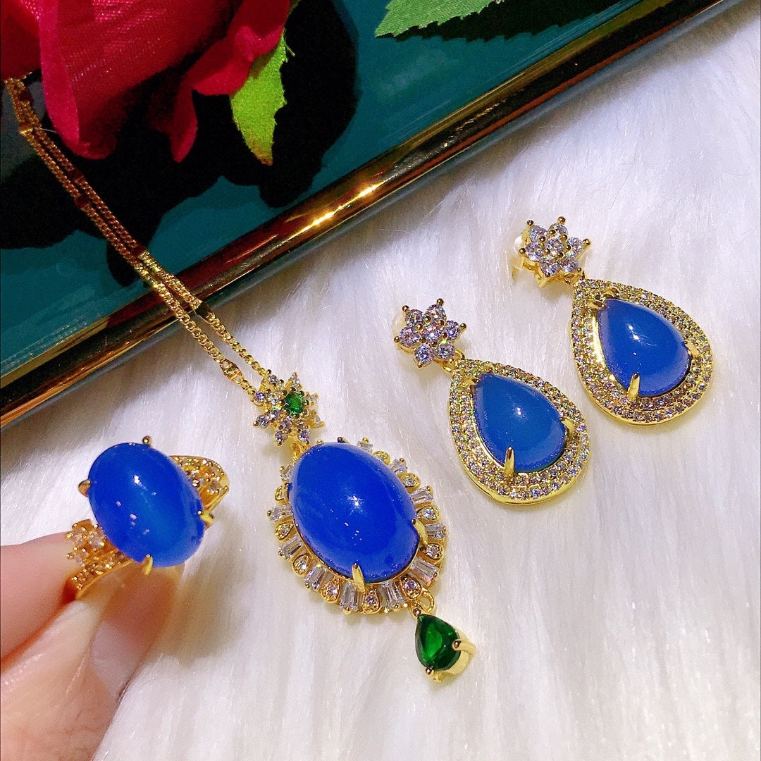 Parure de luxe en calcédoine saphir bleue