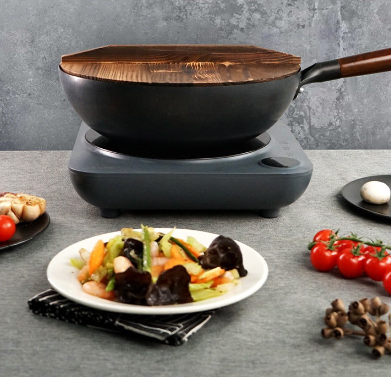 Wok ménager antiadhésif à fond plat non revêtu 32cm