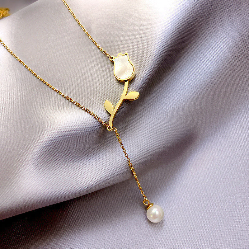 Fashion Exquisite Tulip Titanium Steel Necklace Pearl Tassel Clavicle Chain