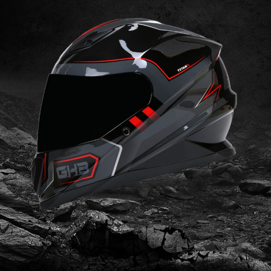 Casque de moto simple et polyvalent