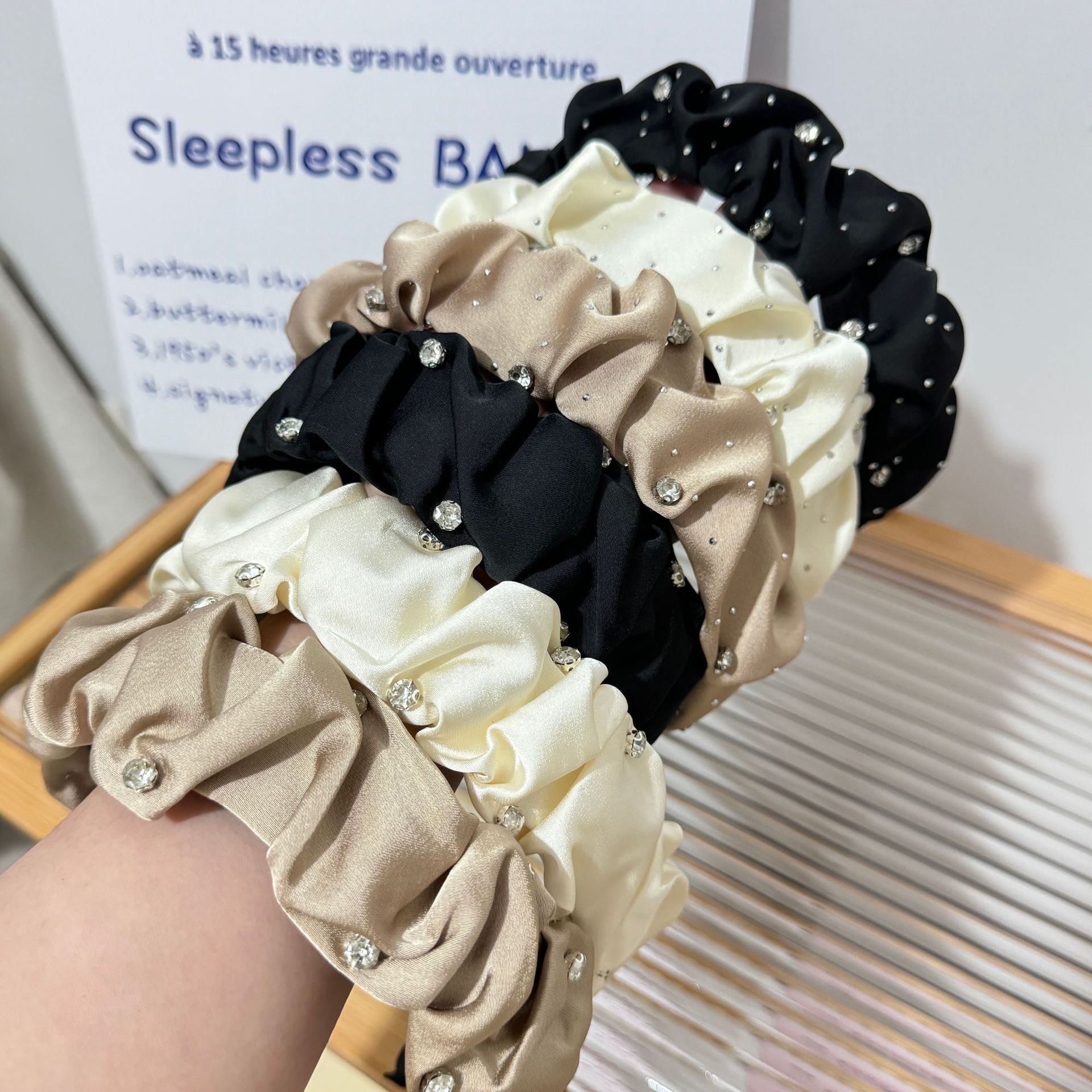 Headband High Skull Top Retro Black Full Diamond Broken Hair