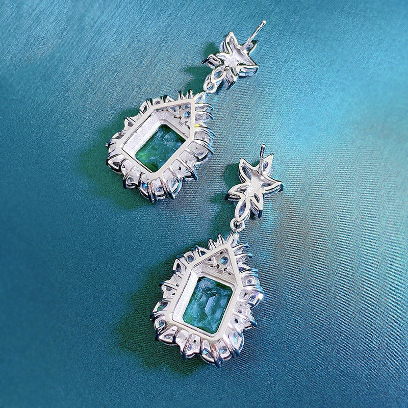 Ensemble collier et boucles d'oreilles rectangulaires émeraude argenté