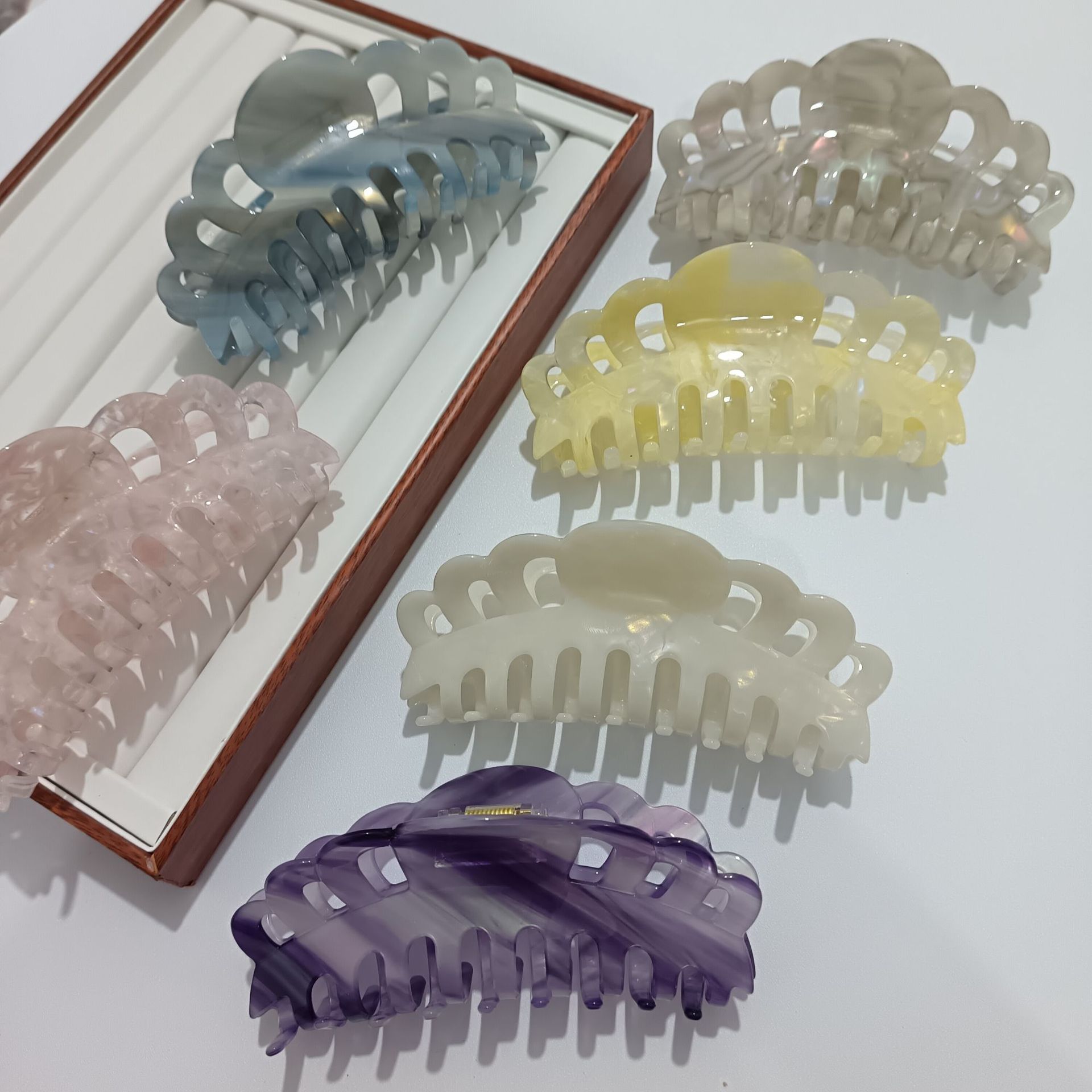 Fashion Oversized Crown Acetate 14cm Barrettes