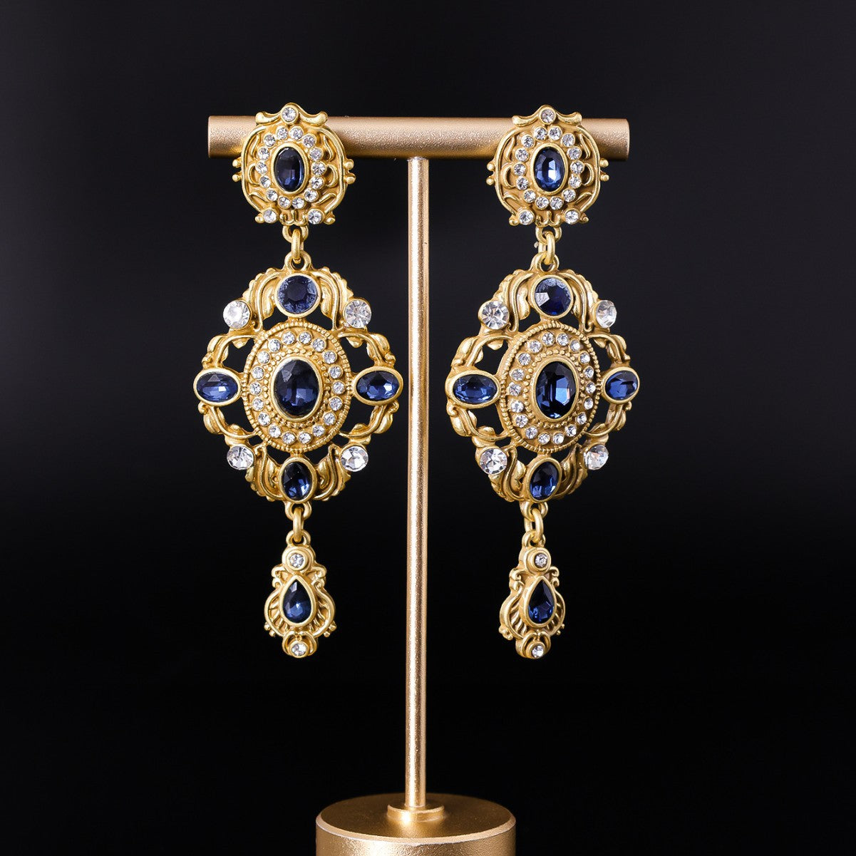 Embossed Texture Earrings Vintage Court Light Luxury Temperament Earrings