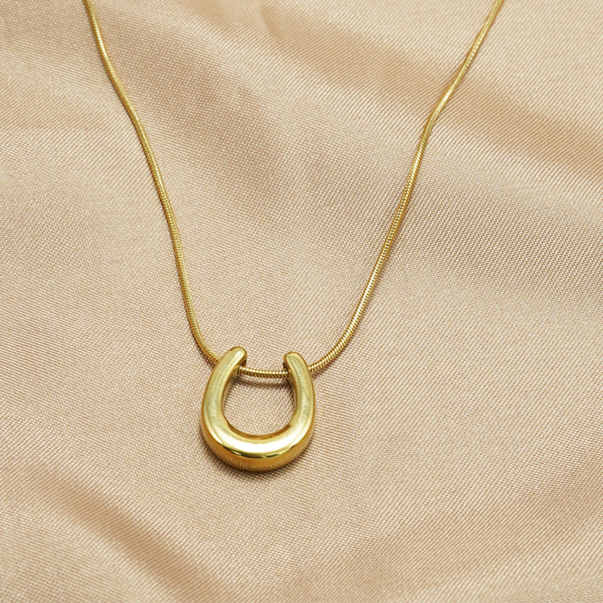 Lxalry 18K Gold Plated Stainless Steel Necklace Modern Minimalist Hypoallergenic Jewelry Tarnish Free Skin Safe Gift For Women Wife Mom Everyday Special Occasion Luxury