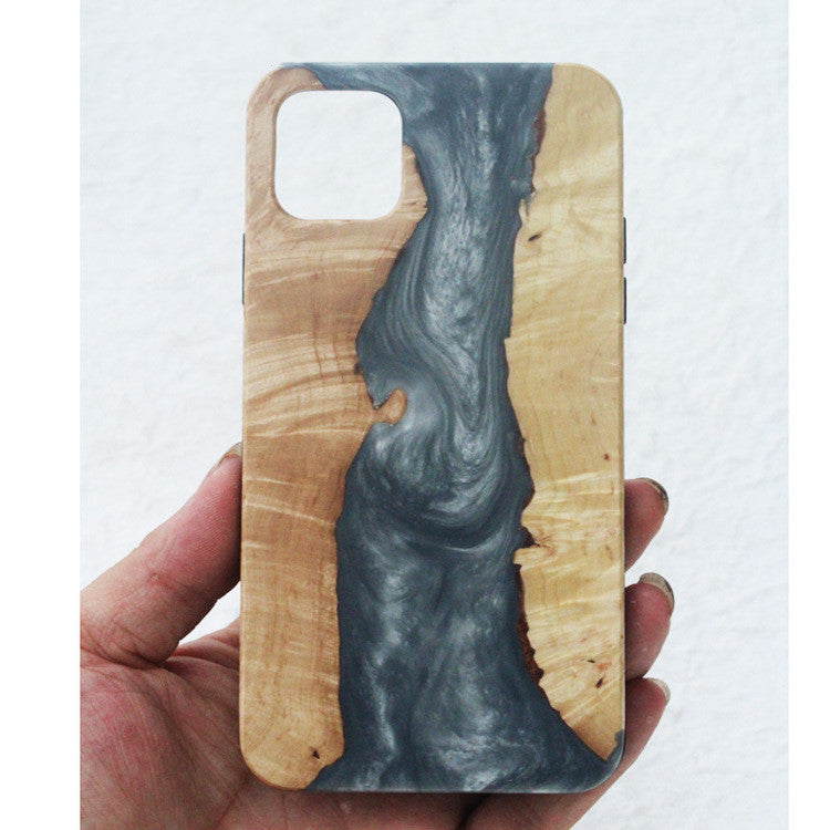 Coque de téléphone en résine et bois cicatrisé