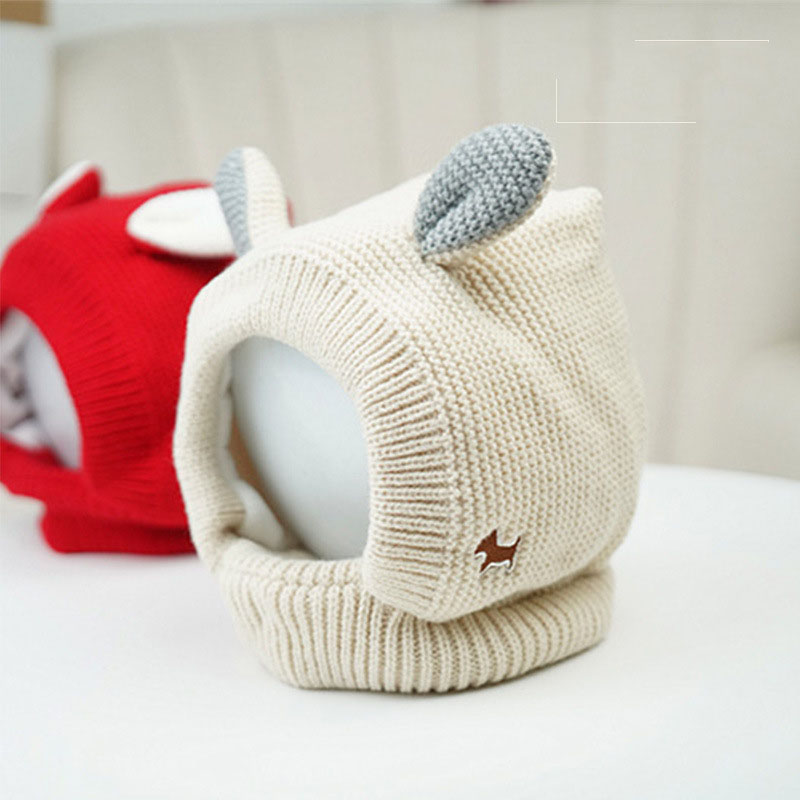 Chapeau pour animaux de compagnie en tricot simple avec oreilles de lapin