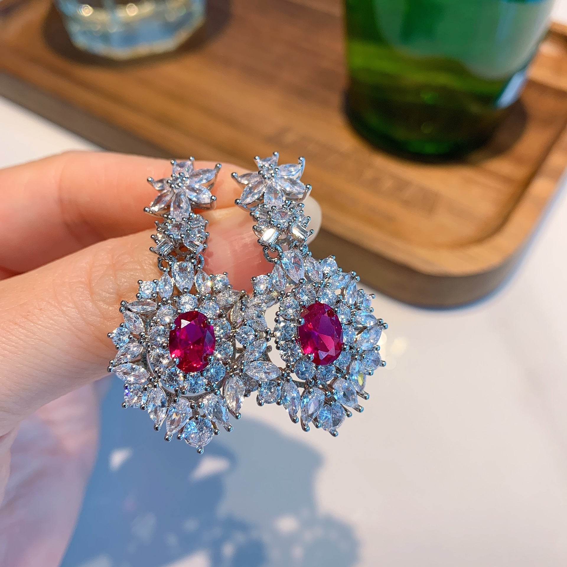 Parure de bijoux de luxe incrustée de rubis sang de pigeon vintage