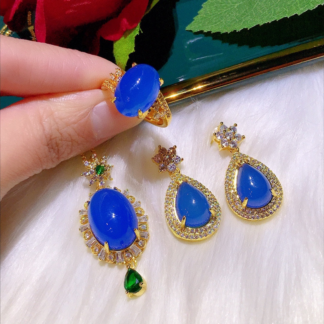 Parure de luxe en calcédoine saphir bleue