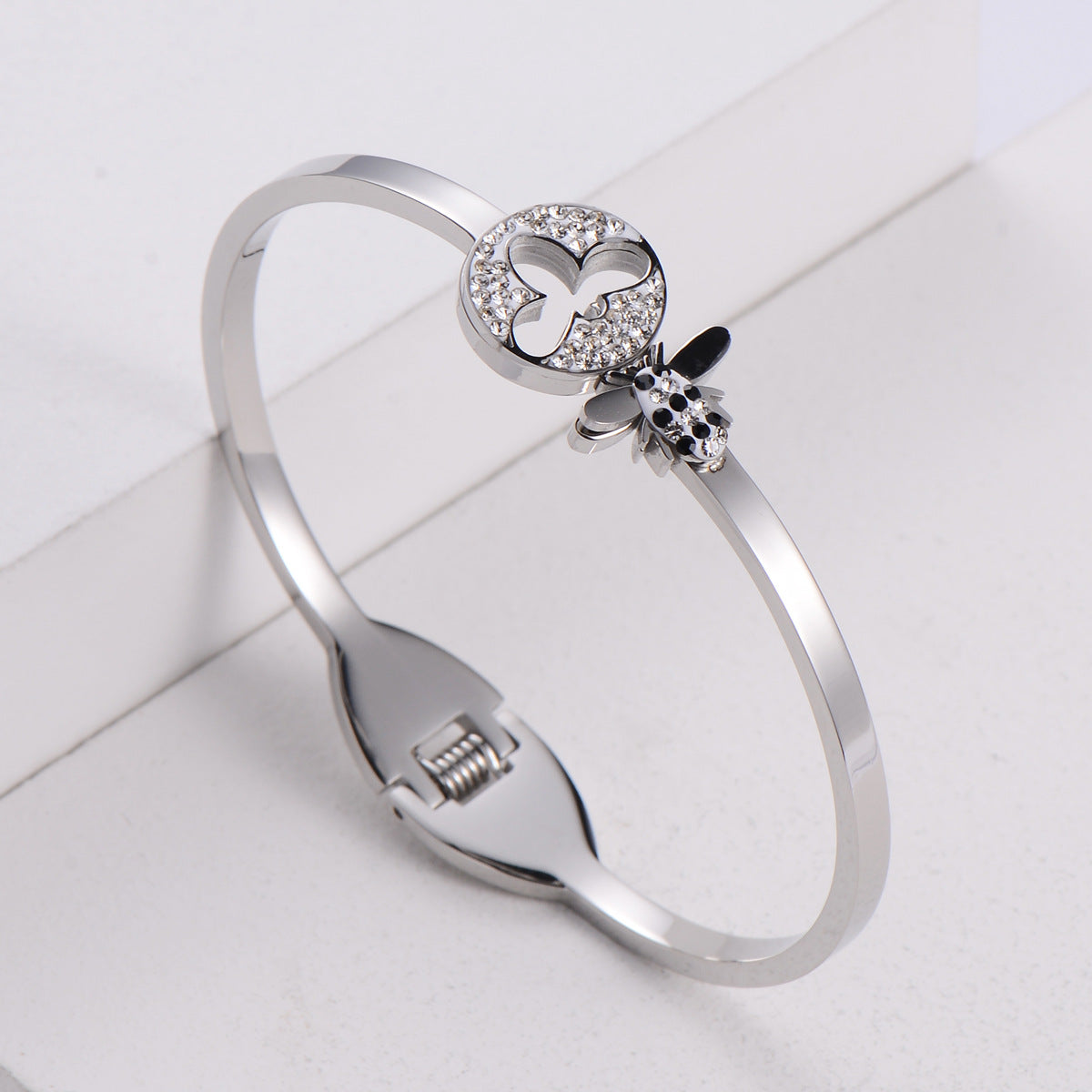 Women's Fashion Simple Bee Rhinestone-encrusted Bracelet