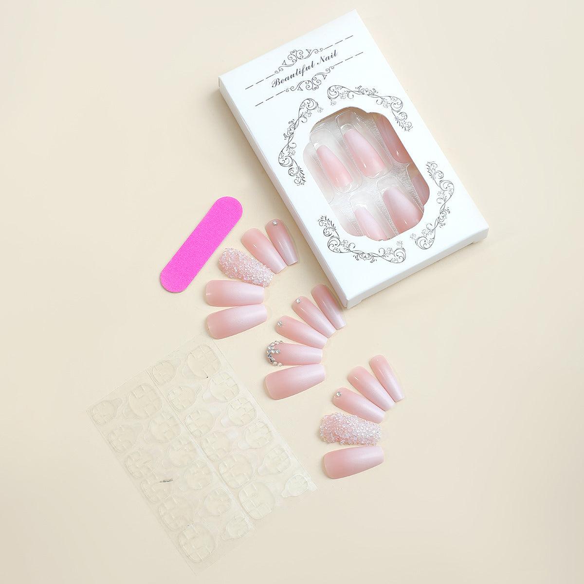 Porter des strass dégradés pour ongles de beauté, patch d'ongle français, européen et américain