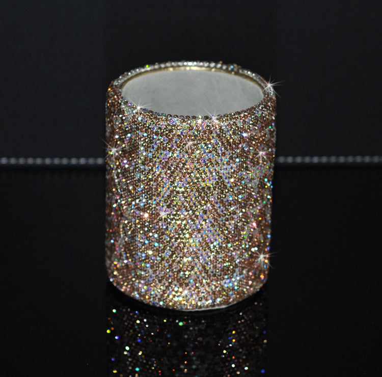 Ensemble de pinceaux de maquillage et gobelet incrustés de diamants