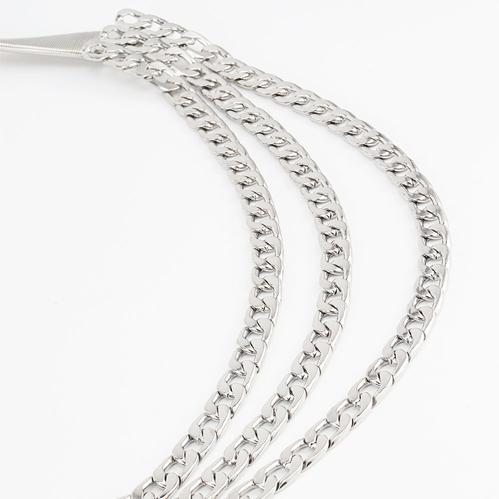 Ceinture-chaîne triple couche polyvalente et élastique, dorée, pour femme, à porter avec une robe.